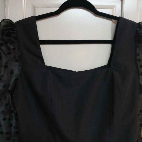 Nasty Gal Square Did You Go Spotty Crop Top - Picture 9 of 13